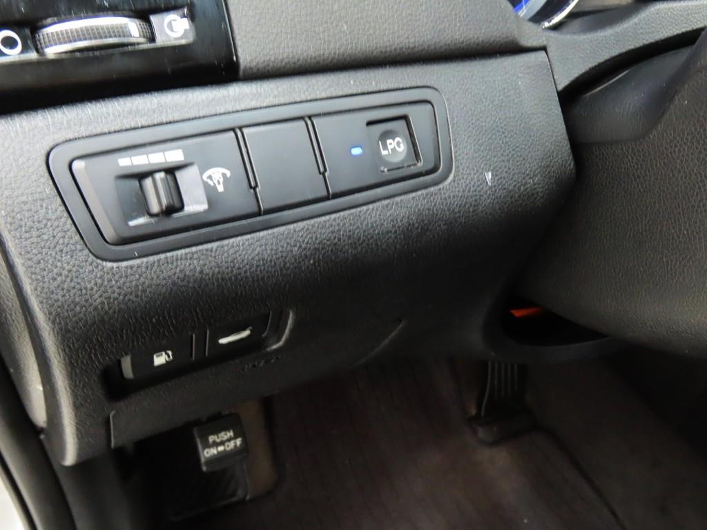 HYUNDAI Sonata - Vista 10