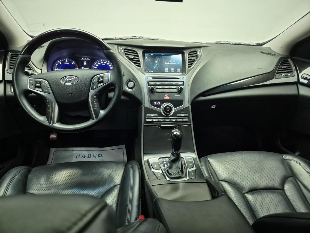 HYUNDAI Grandeur - Vista 8