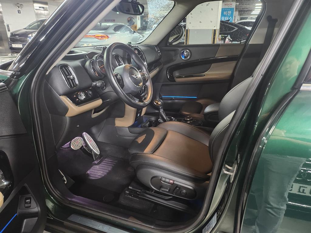 Mini Countryman - Vista 5