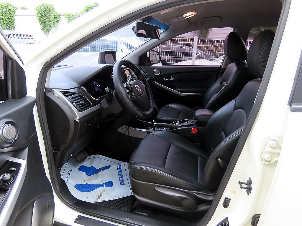 Ssangyong Korando - Vista 5