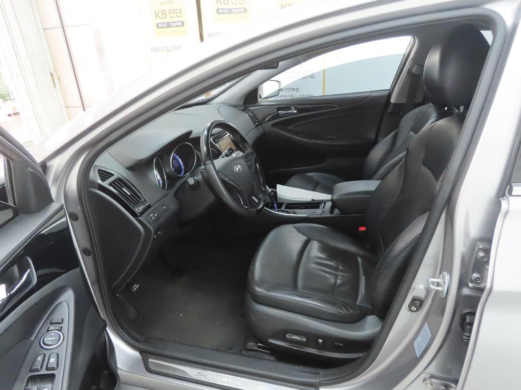 HYUNDAI Sonata - Vista 5