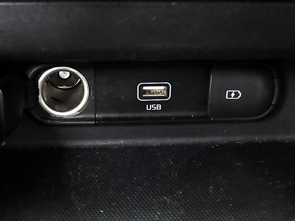 KIA Seltos 2023 Blanco - Importación desde Corea - HF Imports Iquique - Foto 13