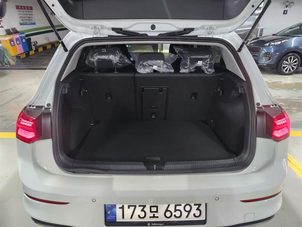 Volkswagen Golf - Vista 8