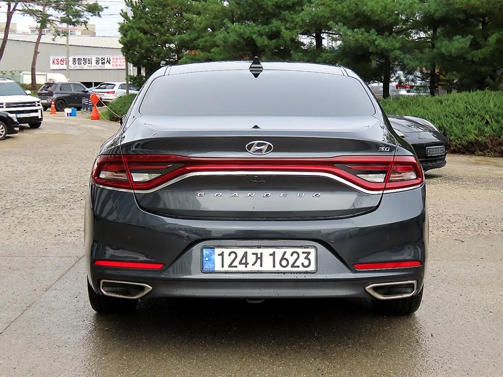 HYUNDAI Grandeur - Vista 4
