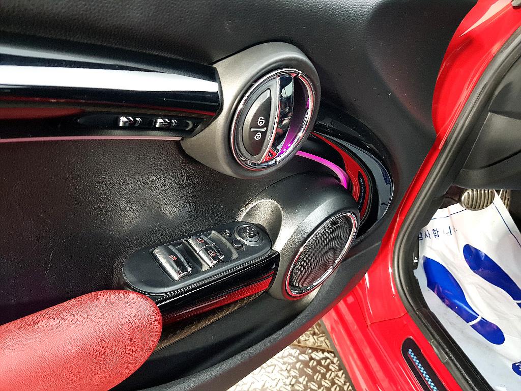 Mini Cooper Convertible - Vista 10