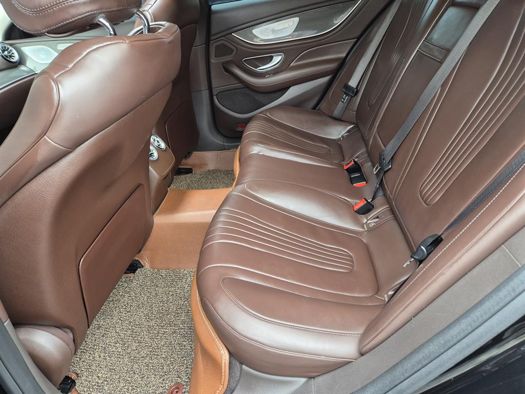 Mercedes Benz CLS Class - Vista 6