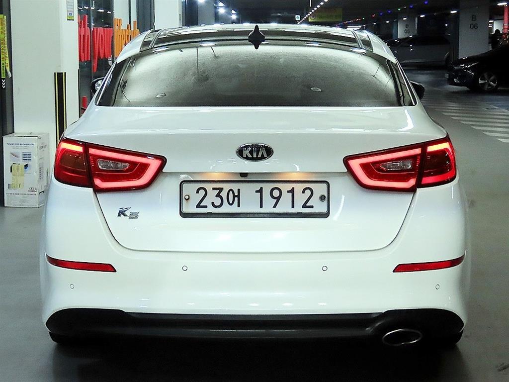 KIA K5 - Vista 5