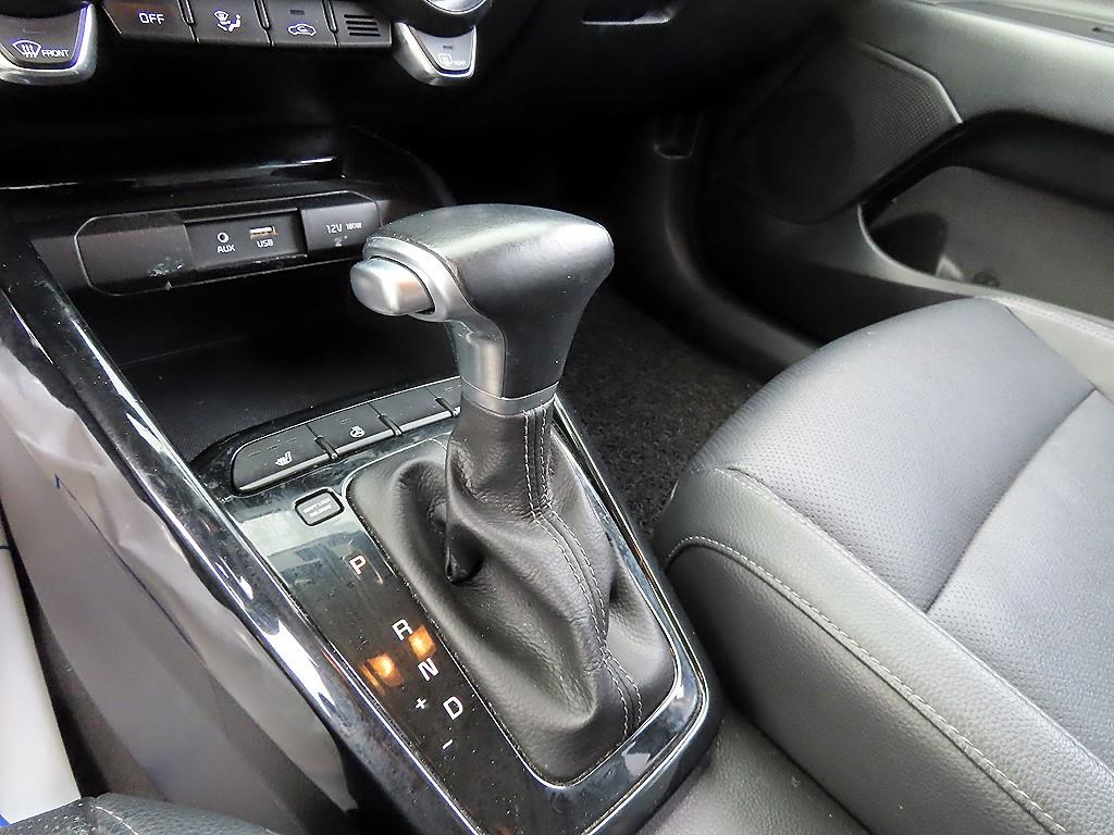 KIA Stonic - Vista 11