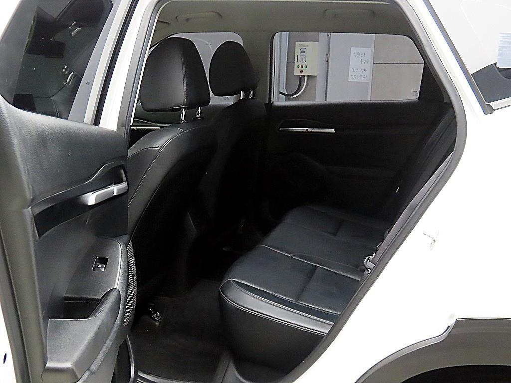 KIA Seltos - Vista 6