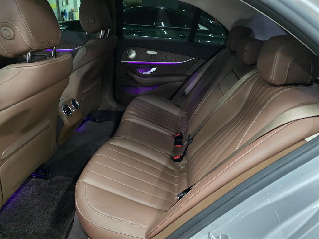 Mercedes Benz E class 2017 Plateado - Importación desde Corea - HF Imports Iquique - Foto 15