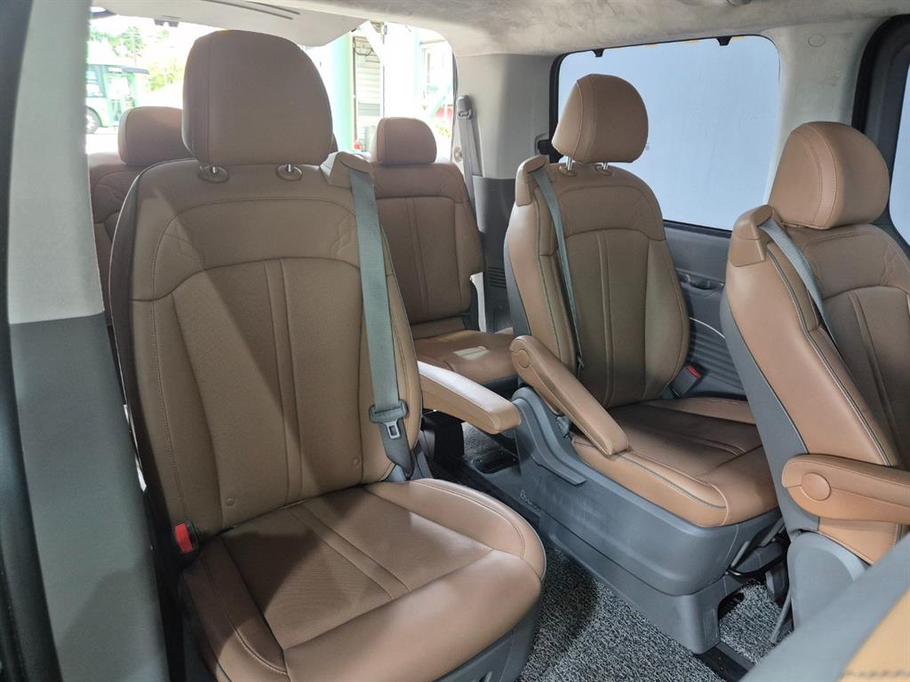 HYUNDAI Staria - Vista 9