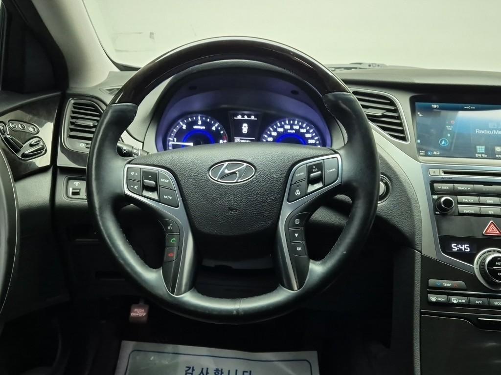 HYUNDAI Grandeur - Vista 6