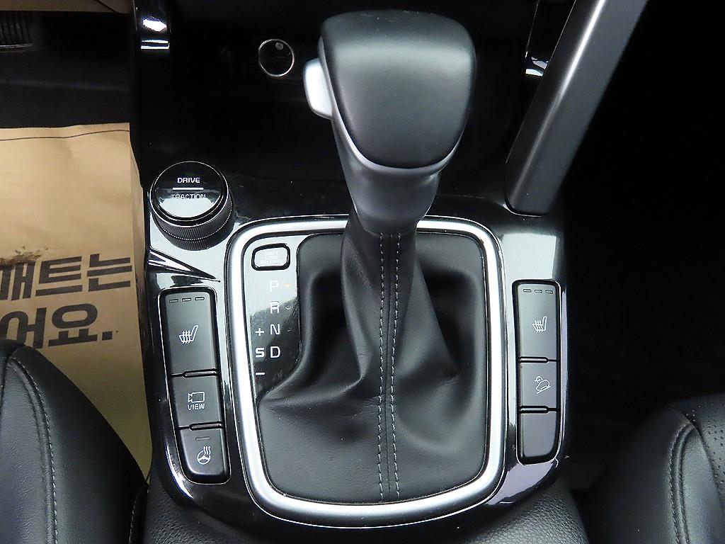 KIA Seltos - Vista 10