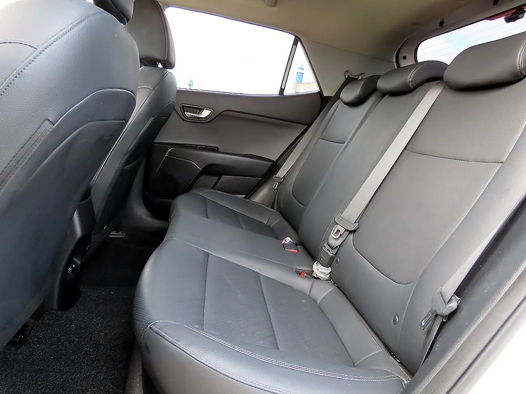 KIA Stonic - Vista 6