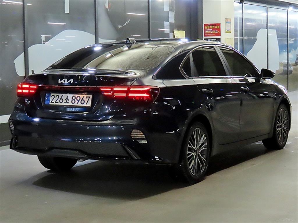 KIA K3 - Vista 4