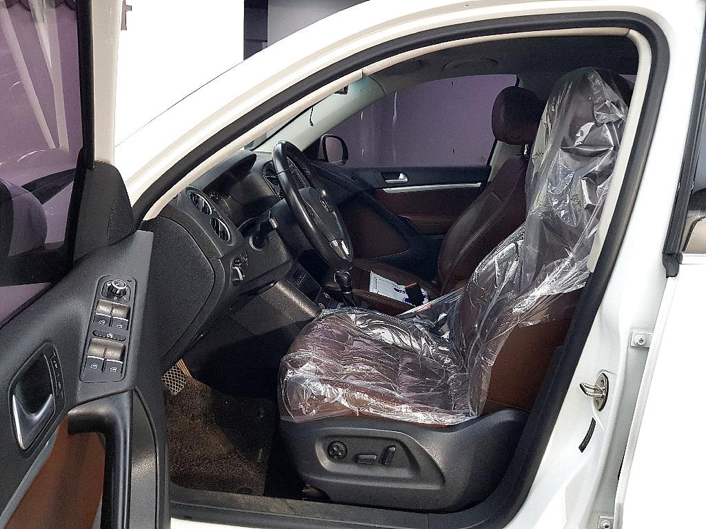 Volkswagen Tiguan - Vista 8