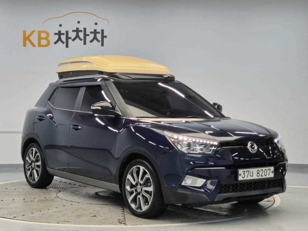 Ssangyong Tivoli - Vista 4