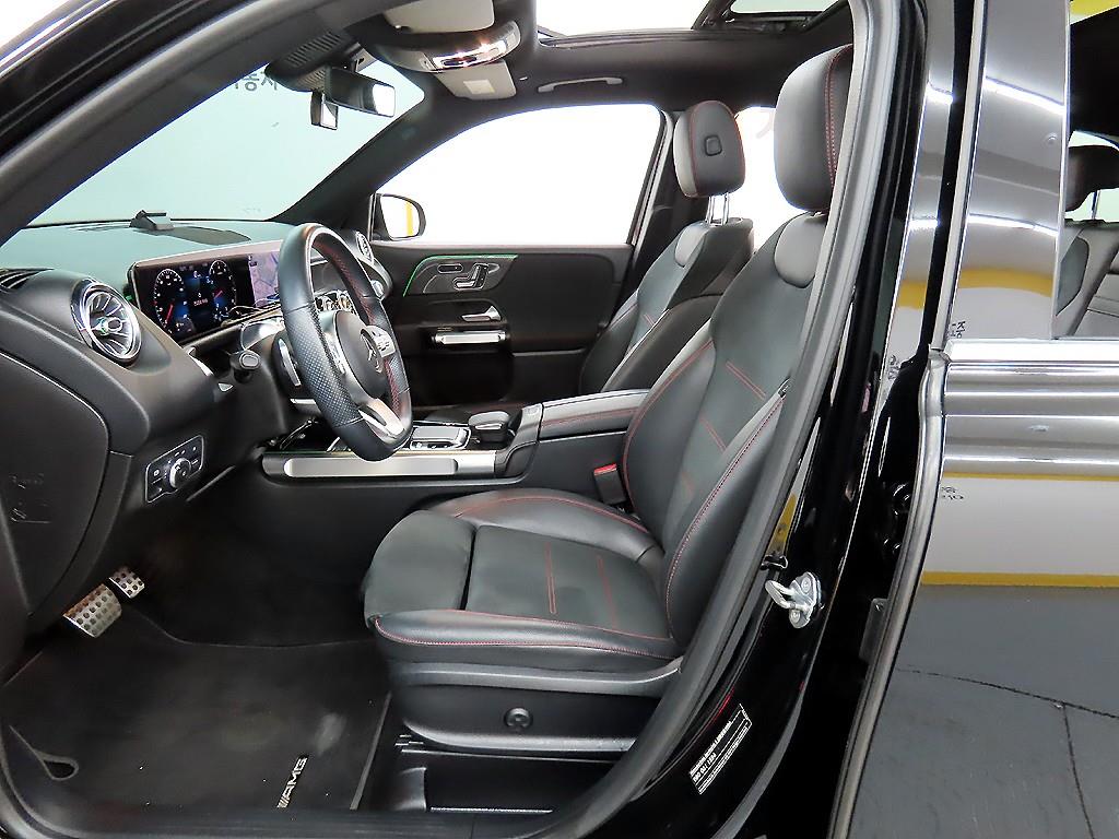 Mercedes Benz GLB Class - Vista 5