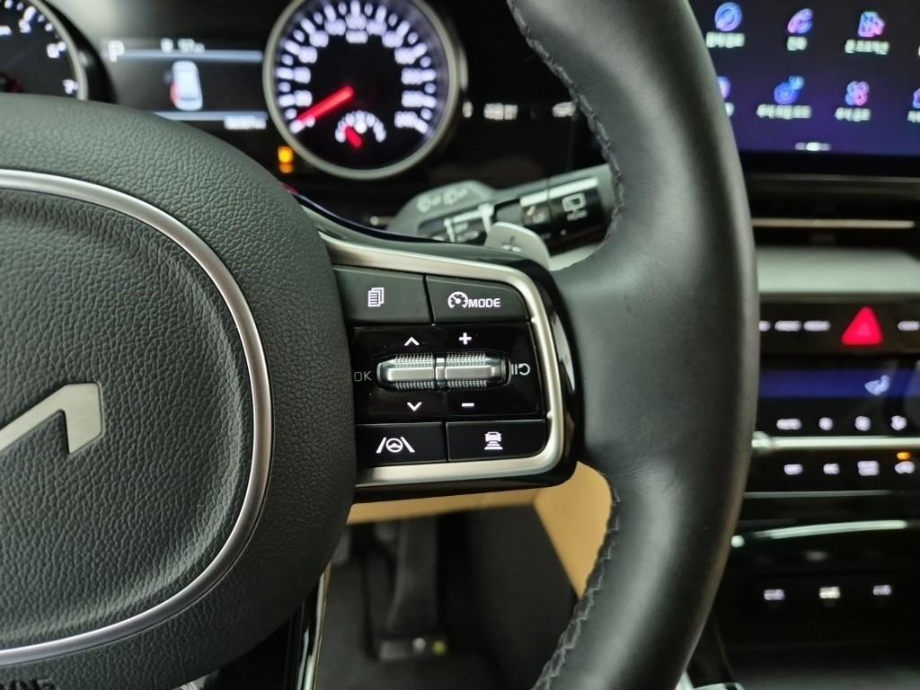 KIA Carnival - Vista 6