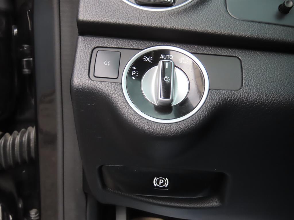 Mercedes Benz C Class 2013 Negro - Importación desde Corea - HF Imports Iquique - Foto 11