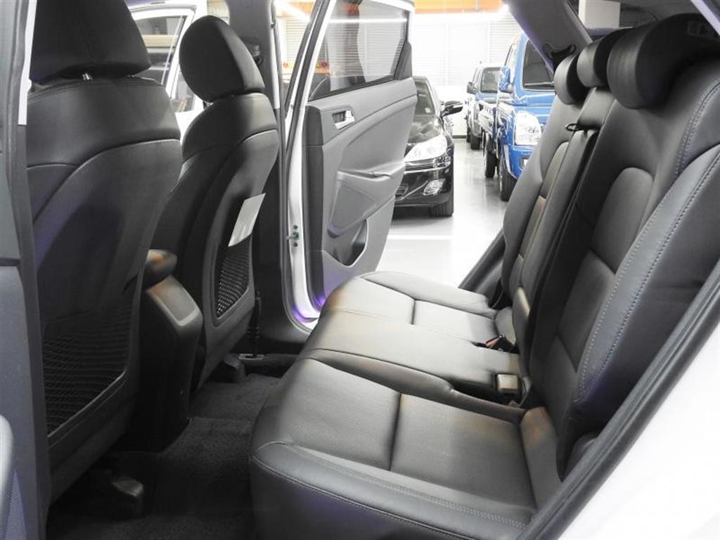 HYUNDAI Tucson - Vista 9