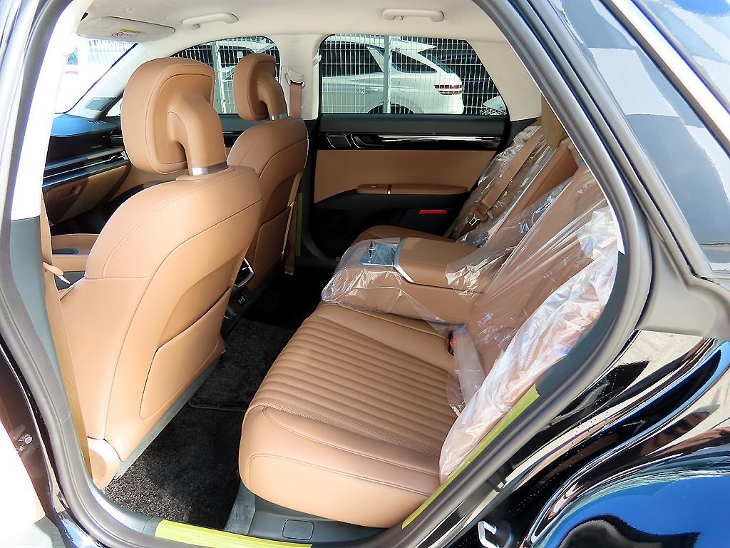 HYUNDAI Grandeur - Vista 6