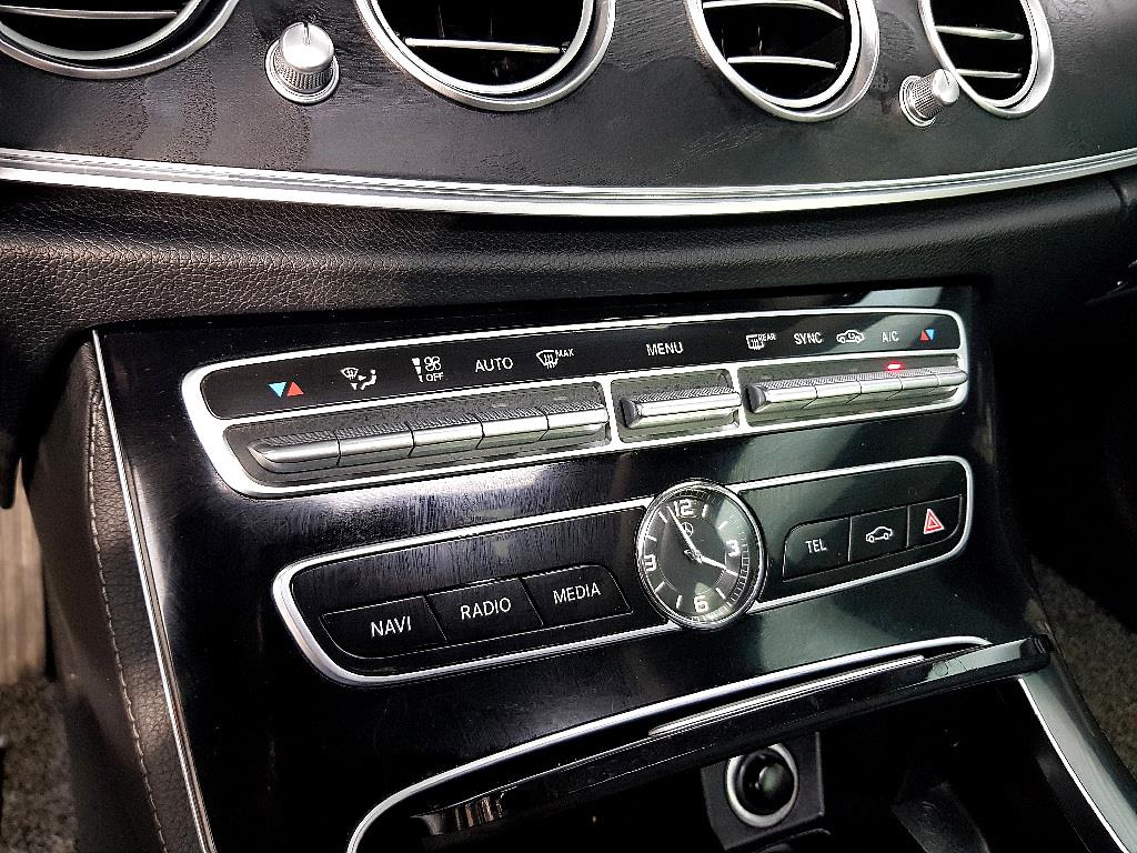 Mercedes Benz E class - Vista 11