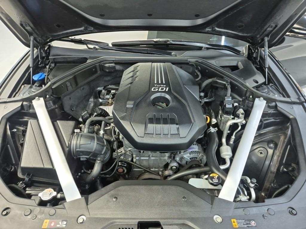 Genesis G70 - Vista 5