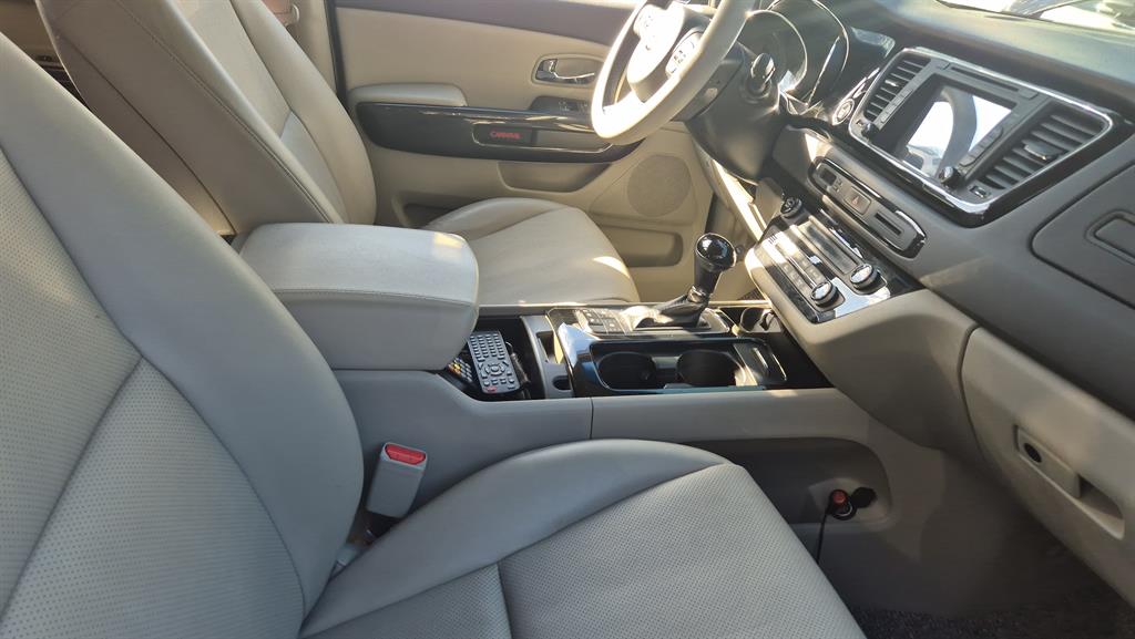 KIA Carnival 2016 Negro - Importación desde Corea - HF Imports Iquique - Foto 16