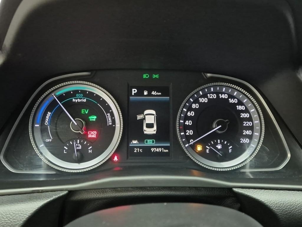 HYUNDAI Sonata - Vista 6