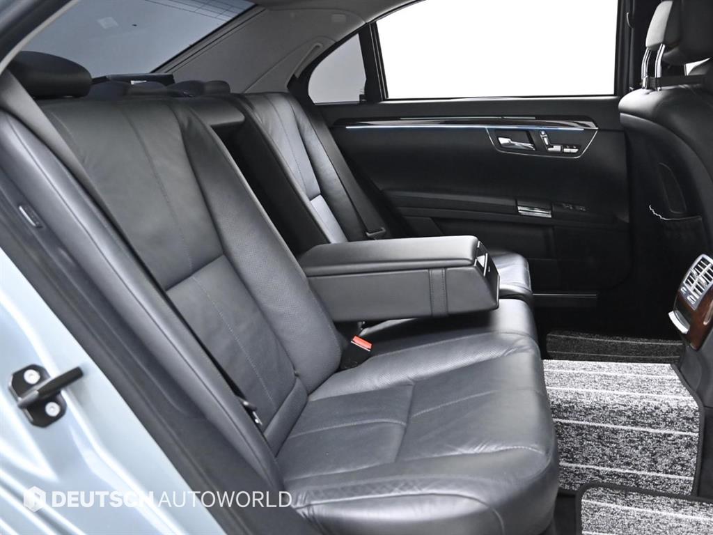 Mercedes Benz S Class - Vista 12