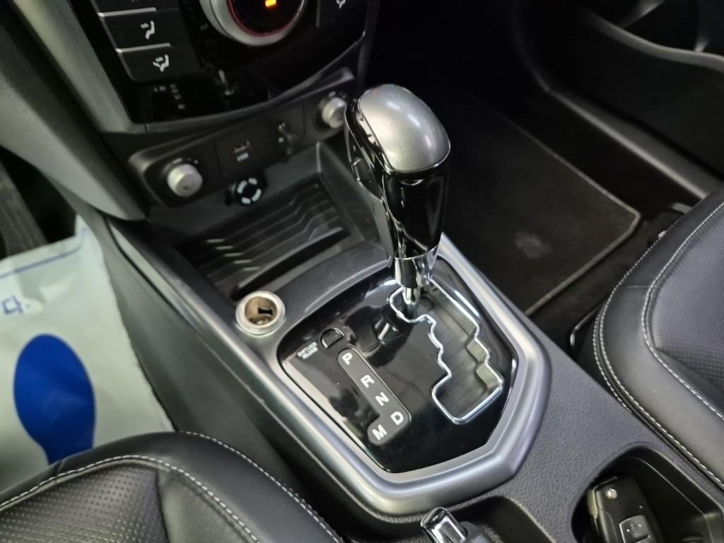 Ssangyong Tivoli - Vista 8