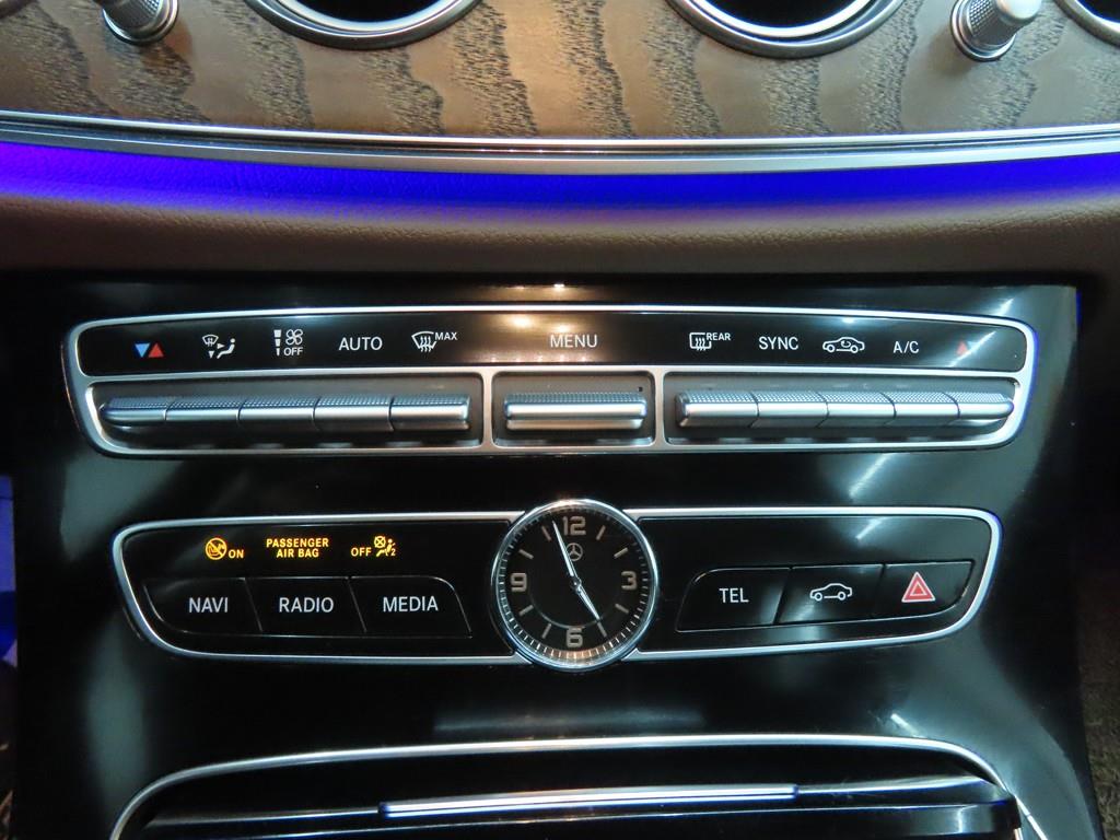 Mercedes Benz E class - Vista 11