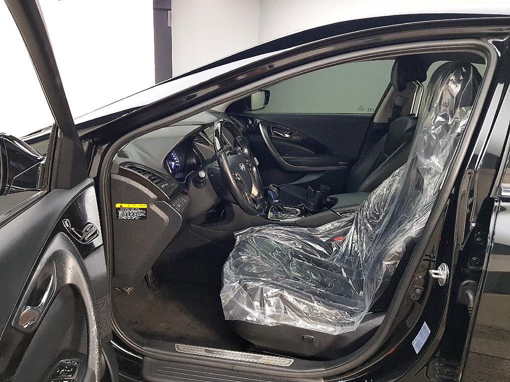 HYUNDAI Grandeur - Vista 8