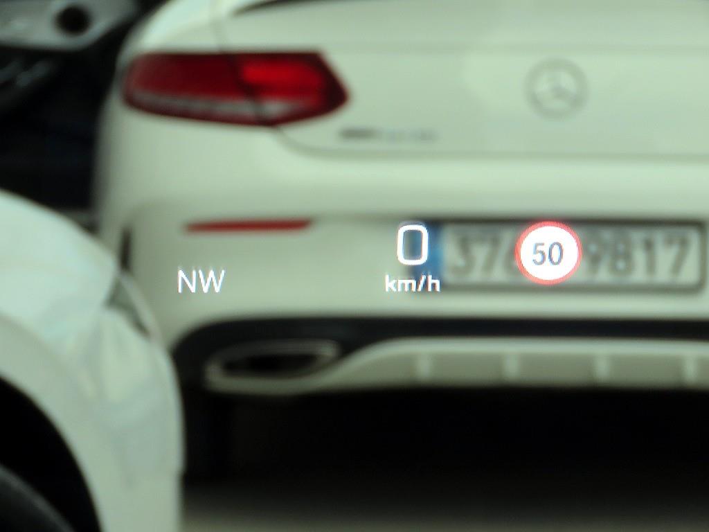 Mercedes Benz E class - Vista 10