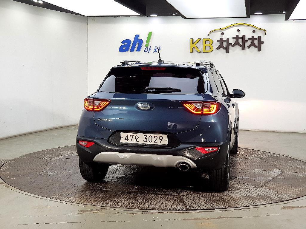 KIA Stonic - Vista 4