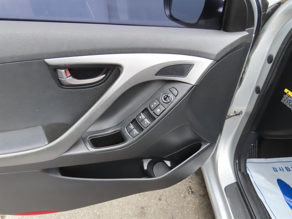 HYUNDAI Avante 2012 Plateado - Importación desde Corea - HF Imports Iquique - Foto 11