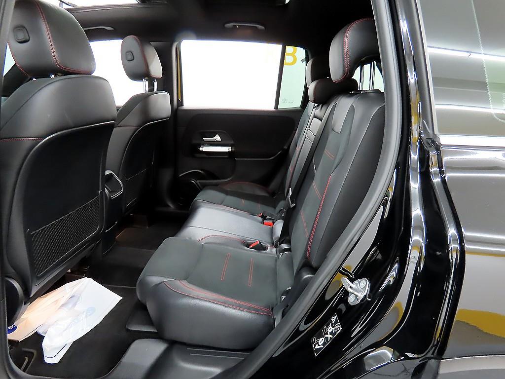 Mercedes Benz GLB Class - Vista 6