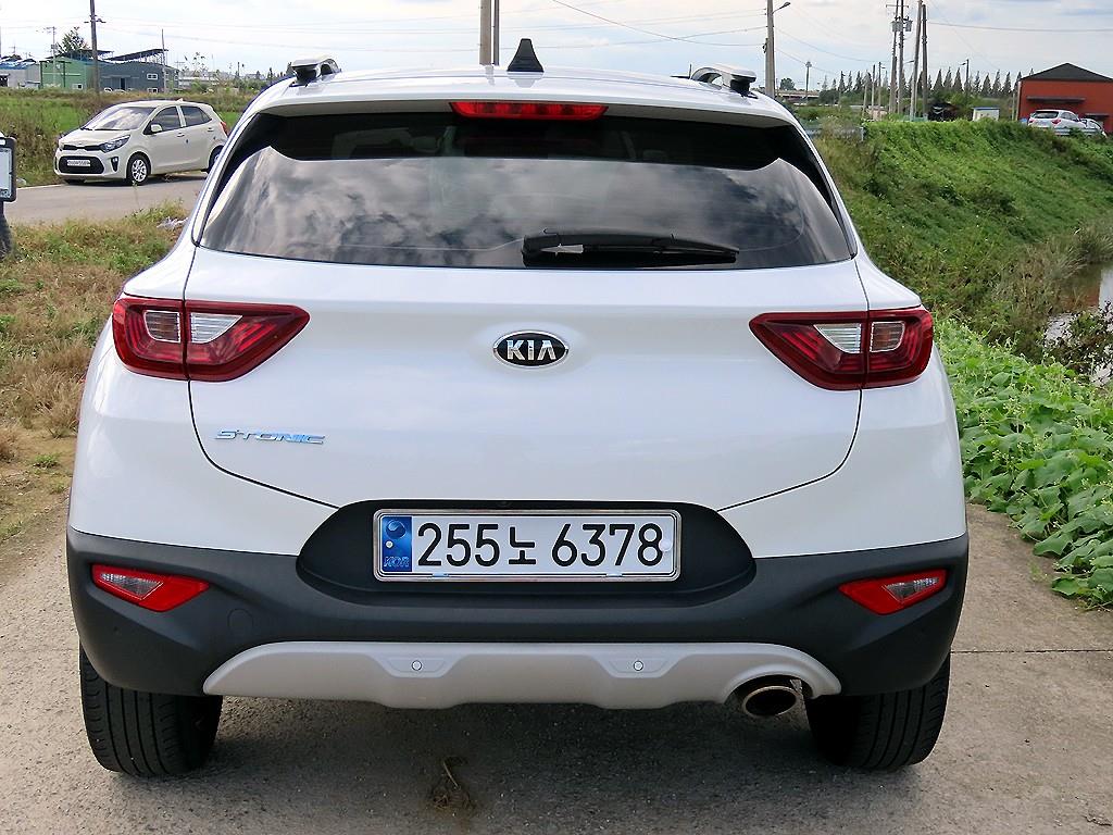 KIA Stonic - Vista 4