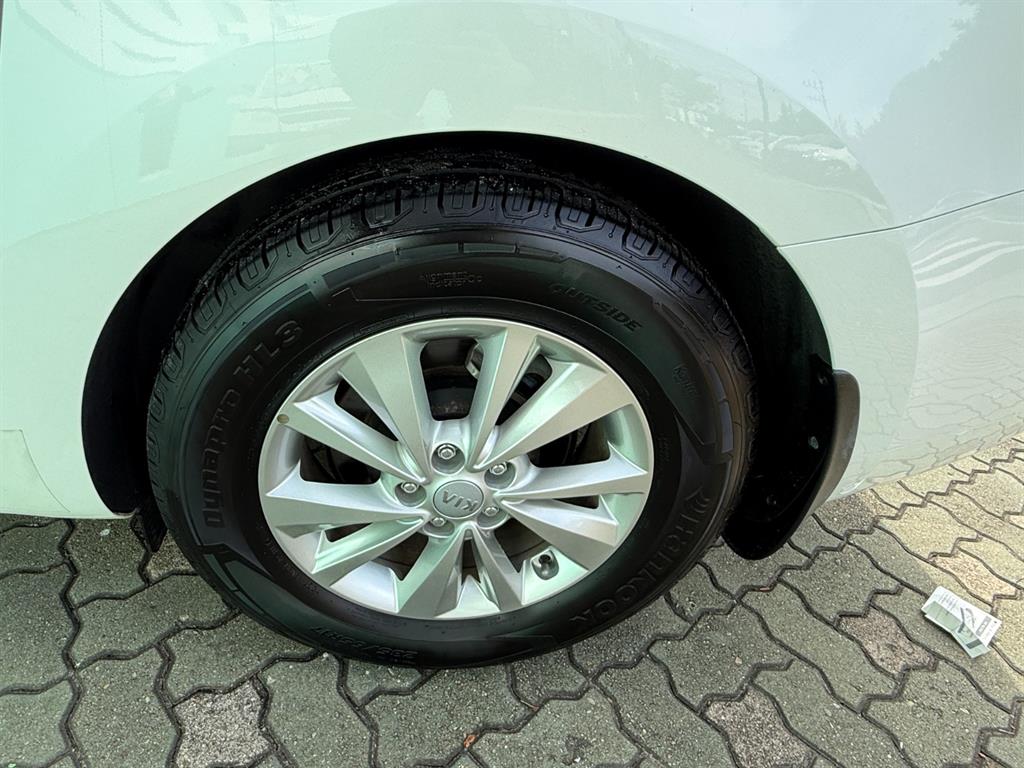 KIA Carnival - Vista 10