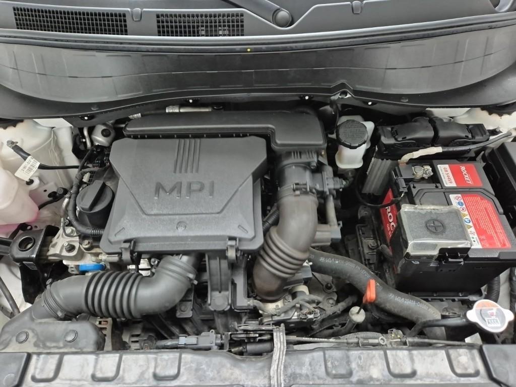 HYUNDAI Casper - Vista 5