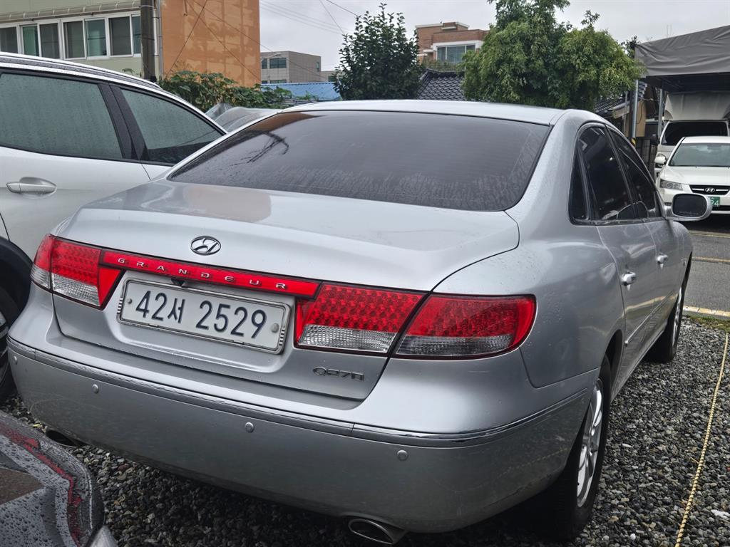 HYUNDAI Grandeur - Vista 3