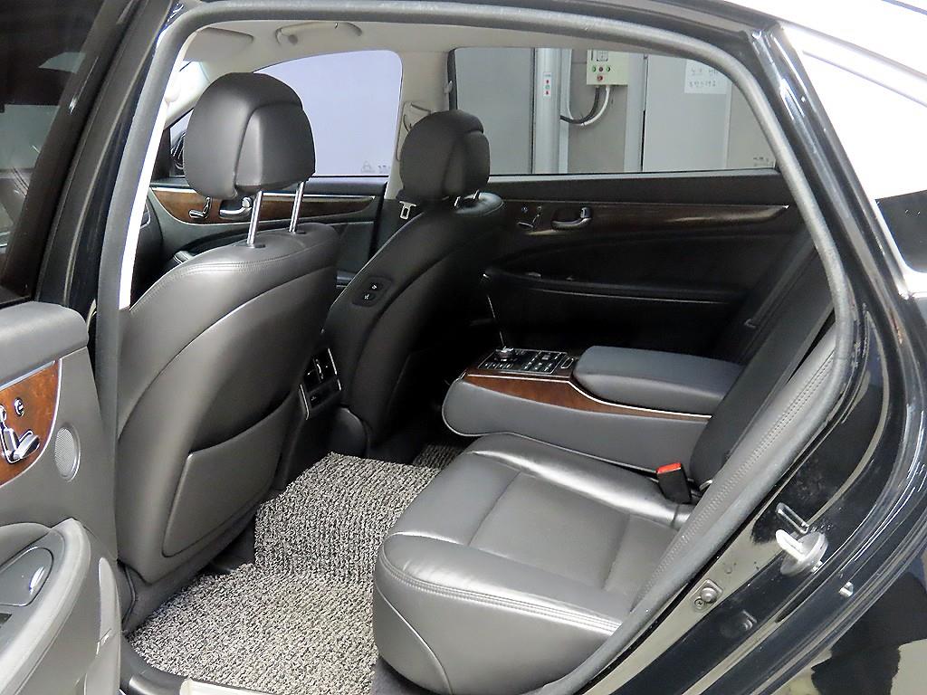 HYUNDAI Equus - Vista 6