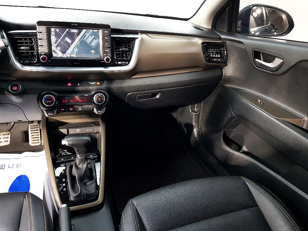 KIA Stonic - Vista 10