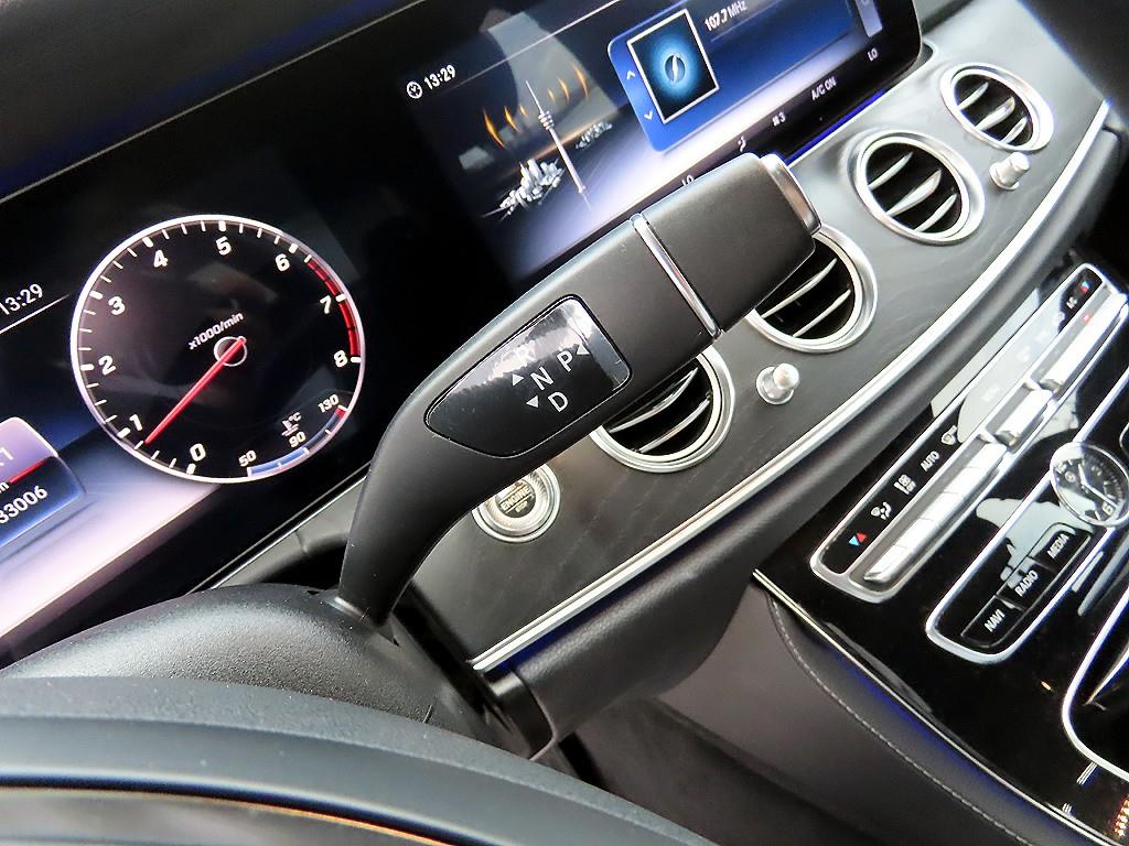 Mercedes Benz E class - Vista 11