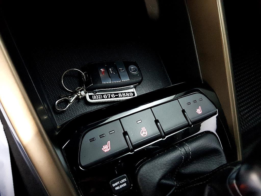 KIA Stonic 2018 Azul - Importación desde Corea - HF Imports Iquique - Foto 15