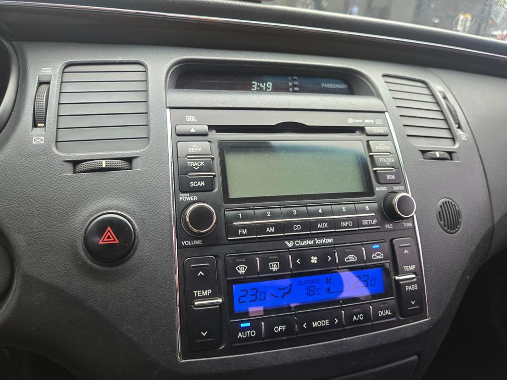 HYUNDAI Grandeur - Vista 10