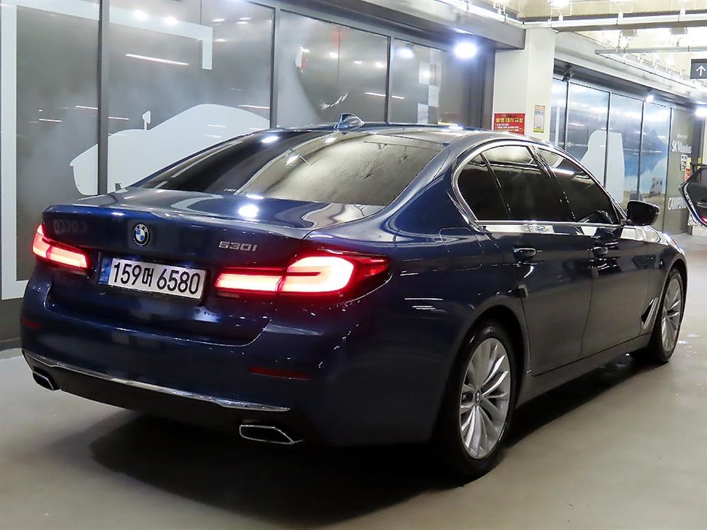 BMW 5 Series - Vista 4