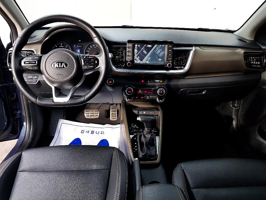 KIA Stonic - Vista 5