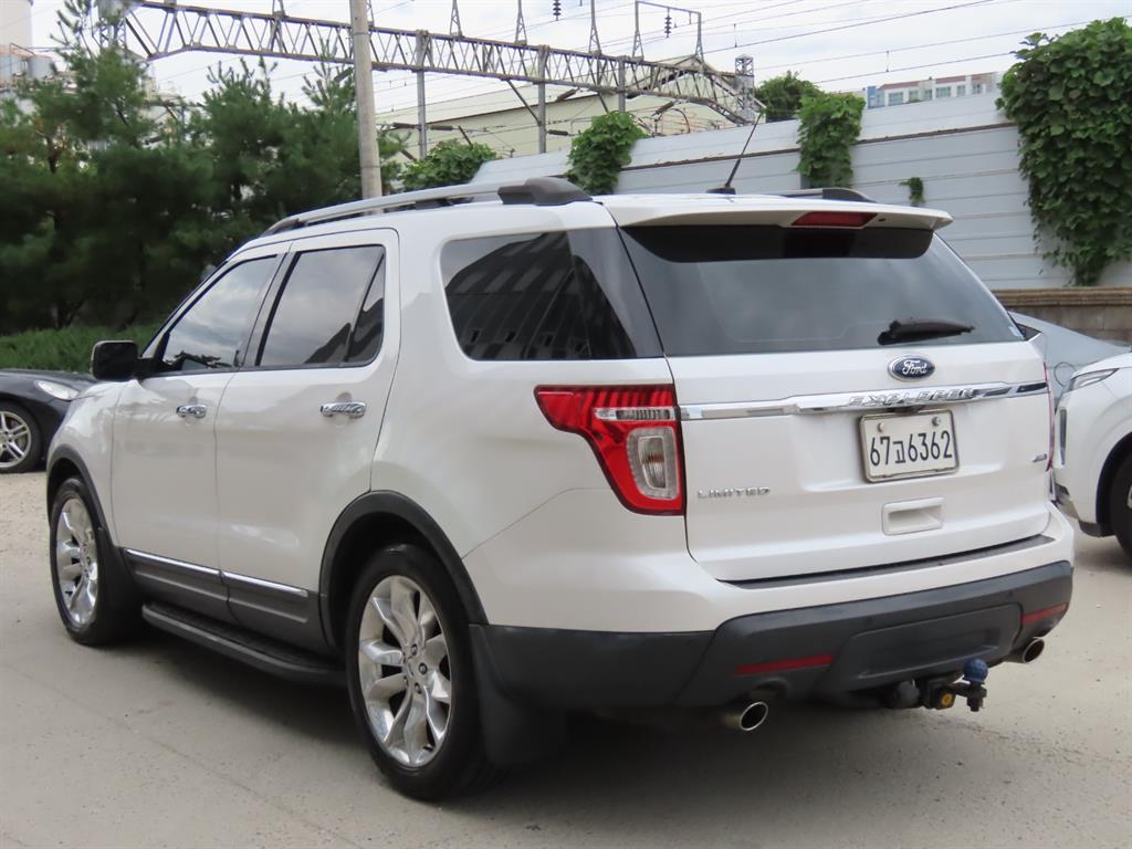 Ford Explorer - Vista 5